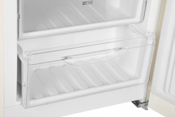 Холодильник Indesit DS 4200 E