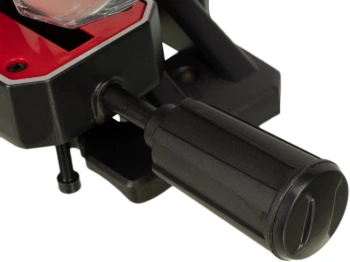 Торцовочная пила Зубр ЗПТ-210-1600 ПЛ