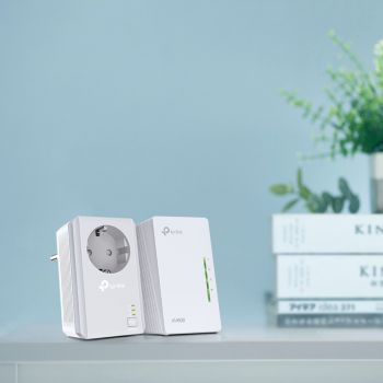 Сетевой адаптер HomePlug AV/Wi-Fi TP-Link TL-WPA4226KIT