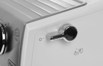 Кофеварка рожковая Delonghi ECP33.21.W