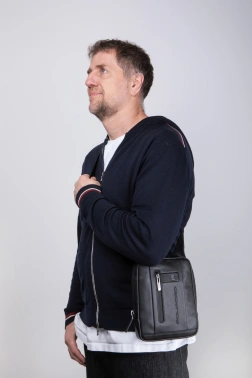 Сумка мужская Piquadro Urban CA3084UB00/N черная натур.кожа