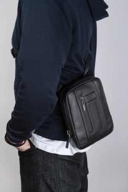 Сумка мужская Piquadro Urban CA3084UB00/N черная натур.кожа