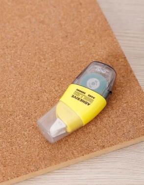 Клеющий роллер Deli EA49011