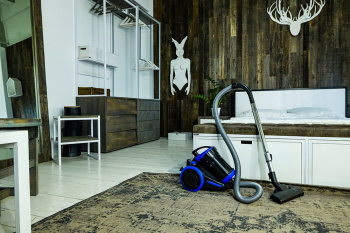 Пылесос Starwind SCV2030