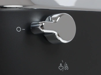 Кофеварка рожковая Delonghi EC685.BK