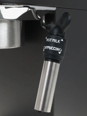 Кофеварка рожковая Delonghi EC685.BK