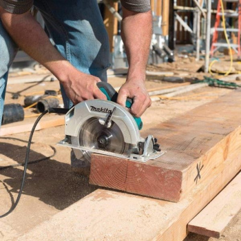 Циркулярная пила (дисковая) Makita HS7600
