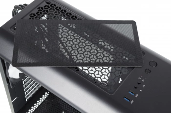 Корпус Aerocool Aero One Frost-G-BK-v1