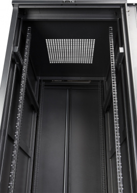 Шкаф серверный Lanmaster (TWT-CBB-22U-6X8-G1) напольный 22U 600x800мм пер.дв.стекл задн.дв.двуст. 2 бок.пан. 800кг черный IP20
