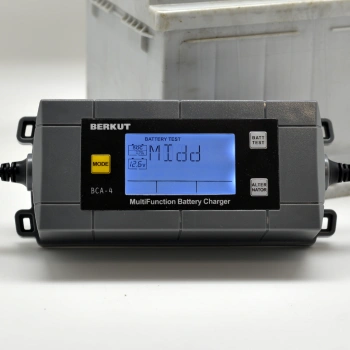 Зарядное устройство Berkut  BCA-4