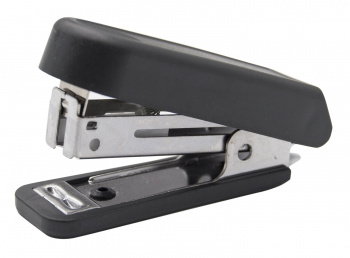 Степлер мини Silwerhof N10 (15листов) встроенный антистеплер черный 50скоб пластик закрытый коробка