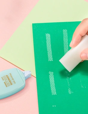 Клеющий роллер Deli EA49201