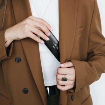 Накопитель SSD A-Data USB-C 256GB ASE760-256GU32G2-CBK SE760