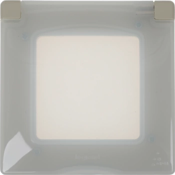 Рамка Legrand Etika 672560 накладная 1x вертикальный монтаж ABS пластик слоновая кость