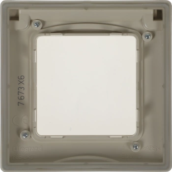 Рамка Legrand Etika 672560 накладная 1x вертикальный монтаж ABS пластик слоновая кость
