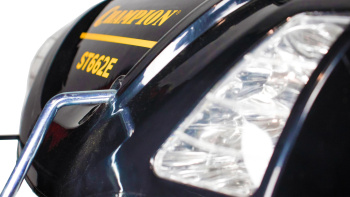 Снегоуборщик бензин. Champion ST662E