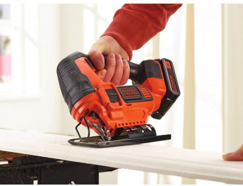 Лобзик Black+Decker BDCJS18N-XJ
