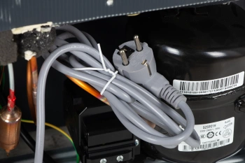 Морозильная камера Hyundai CU2005