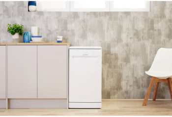 Посудомоечная машина Indesit DSFE 1B10 A