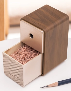 Точилка для карандашей механическая Deli  71160Brown