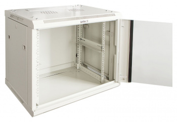Шкаф коммутационный Lanmaster (TWT-CBWPG-18U-6X8-GY) настенный 18U 600x800мм пер.дв.стекл задн.дв.спл.стал.лист 60кг серый 700мм 45кг 902мм IP20 металл