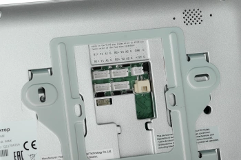 Видеодомофон HiWatch DS-D100MF