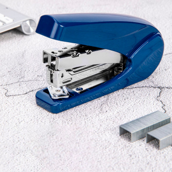 Степлер Deli 0421BLUE