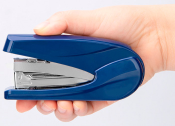 Степлер Deli 0421BLUE