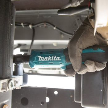 Гайковерт Makita DWR180Z