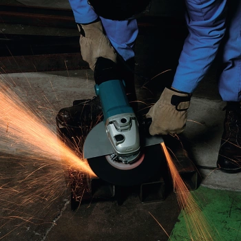 Углошлифовальная машина Makita GA9010C