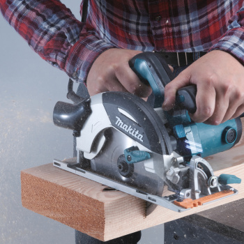 Циркулярная пила (дисковая) Makita HS6100