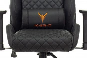 Кресло игровое Knight Outrider черный ромбик эко.кожа с подголов. крестов. металл