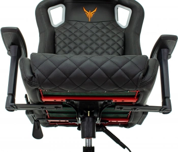 Кресло игровое Knight  Outrider