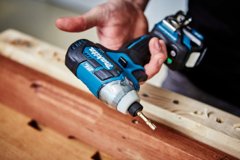 Шуруповерт Makita TD111DZ