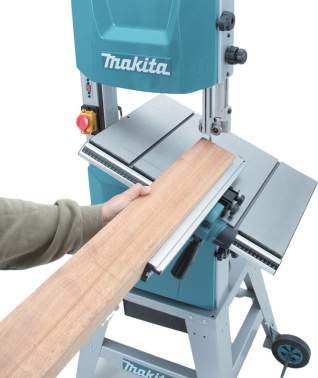 Станок ленточный Makita  LB1200F