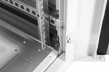 Шкаф коммутационный ЦМО (ШТК-Э-42.6.6-33АА) напольный 42U 600x600мм пер.дв.металл металл 2 бок.пан. направл.под закл.гайки 710кг серый 515мм 77кг 180град. 1987мм IP20 сталь