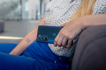 Смартфон Motorola XT2201-1