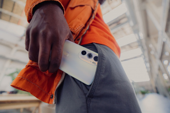 Смартфон Motorola XT2201-1