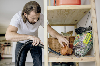 Строительный пылесос Karcher WD 2 Plus S V-15/4/18