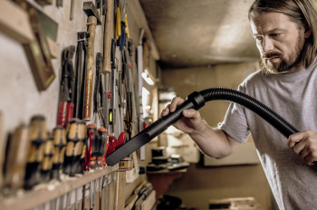 Строительный пылесос Karcher WD 2 Plus S V-15/4/18