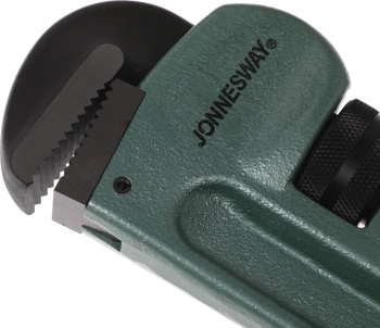 Ключ труб. Jonnesway  W2824