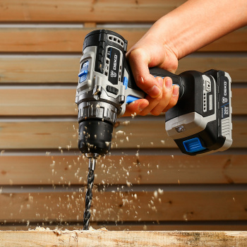 Дрель-шуруповерт Deko Sharker 20V