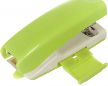 Степлер Kw-Trio 055G9GREEN 24/6 26/6 (20листов) снижение усилия зеленый 100скоб металл коробка