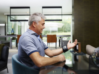 Тонометр запястный Omron  RS7 Intelli IT