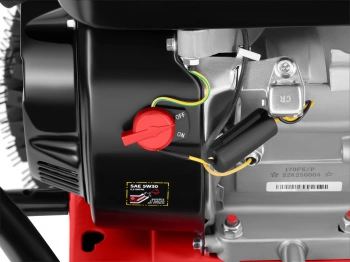 Снегоуборщик бензин. Starwind GST-4356