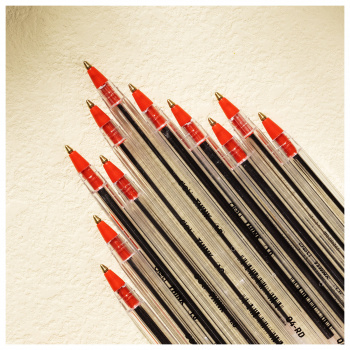 Ручка шариков. Deli Think EQ4-RD