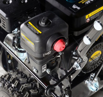 Снегоуборщик бензин. Huter SGC 6,8