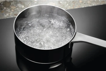Индукционная варочная поверхность Electrolux EIS62443