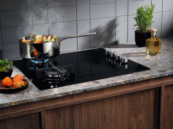 Газовая варочная поверхность Electrolux EGE6172NOK
