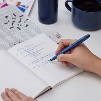 Ручка перьев. Parker IM Monochrome F328